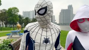 PRO 4 SUPERHERO TEAM || Who's the Real SPIDER-MAN ?? ( Live Action ) - TeamSpider VS