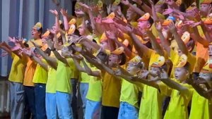 Песня "Смайлики". Авторы: Виталий и Наталия Осошник