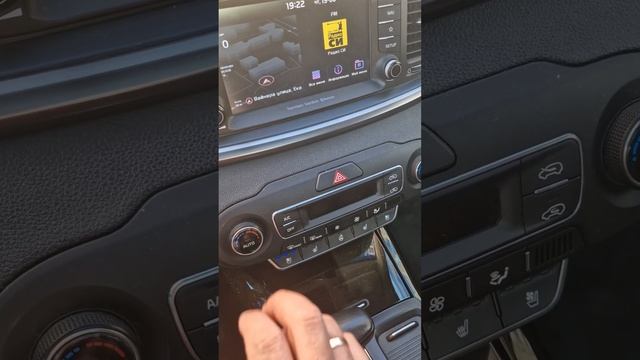 Диагностика климата в KIA Sorento UM #kia #Sorento смотреть онлайн