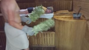 Работа с вениками. Часть 2 - Тестируем наши рукавички в бане.