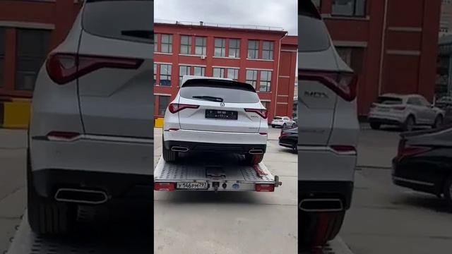 Новая Acura MDX SH-AWD отправляется на постановку на учёт и к своему счастливому владельцу