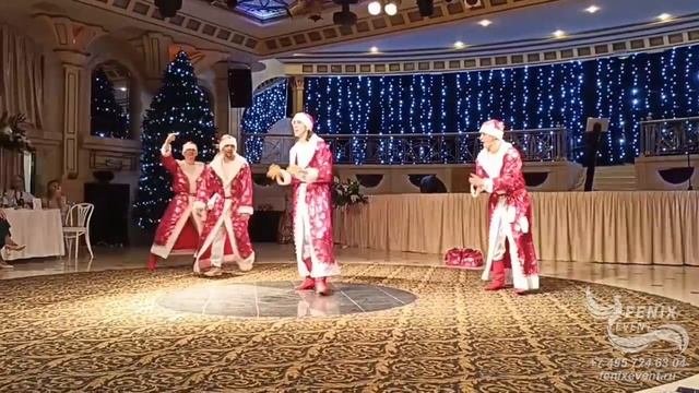 Заказать акробатическое шоу на праздник, корпоратив и новый год в Москве - акробаты на мероприятие