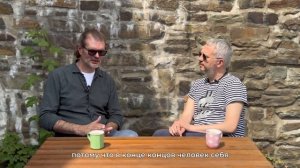 «Миша, а у тебя не бывает такого порыва иногда, взять и всех спасти?»