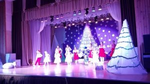 "Пляшут белки..." новогодний хоровод. "Улыбка" + "Улыбочки"