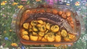 Осетр приготовленный в духовке с картошкой и грибами.Рецепт праздничного блюда.