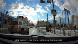 Нарушение СТОП-линии на ровном месте. Самара, перекресток ул. Мичурина и ул. Осипенко.