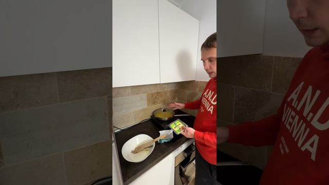 Как сделать вкуснейший омлет из простых ингредиентов! #рецептомлета #быстрыйужин #готовимдома