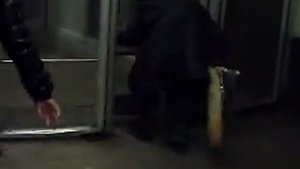 горбатый бомж в Московском метро 2008 г.