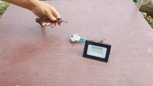 Я и поверить не мог что из микроволновки можно сделать Ручную мобильную зарядку для автомобиля