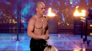 Сумасшедшее представление. СУДЬИ В ШОКЕ! (Британия ищет таланты)