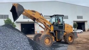 Демонстрация возможностей фронтального погрузчика LONKING CDM932N Часть 4