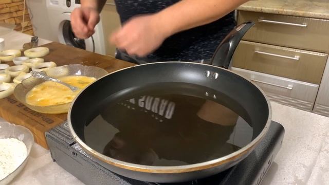 Закуска к ПИВУ: Чесночные гренки, Луковые кольца, Сырные палочки.