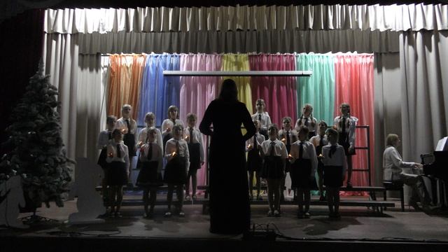 хор младших классов хорового отделения "ДоМи-но"