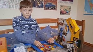 Обзор трассы хотвилс Metal Machines ZURU.