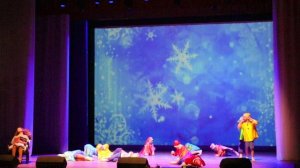 Танец гномы. Полина выступает. найдите Полину. Dance of the gnomes. Polina performs. find Polina