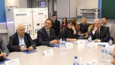 Глава Чувашии М.В.Игнатьев посетил ЧувГУ им.И.Н.Ульянова. 23.12.2019