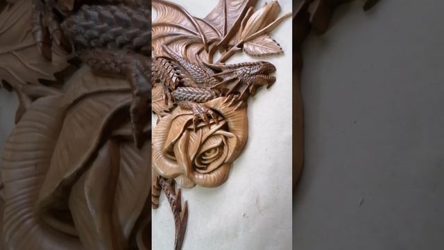 Резное панно из массива березы "Дракон на розе"