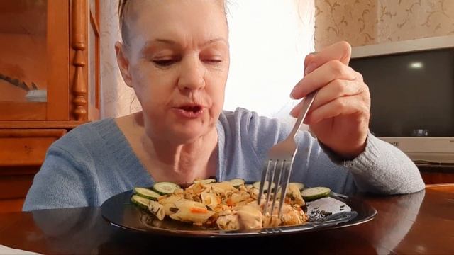 #Мукбанг Татьяна eats #mukbang #макаронысмясом #eating #food