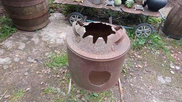Простая печь на дачу. Из фляги. Печка для дачи.