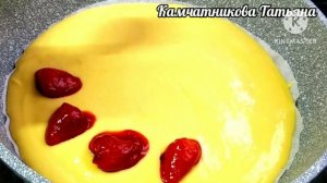 Клубничный Пирог Без Духовки! Этот Пирог в 100 раз вкуснее любого Торта! Пирог на Сковороде!