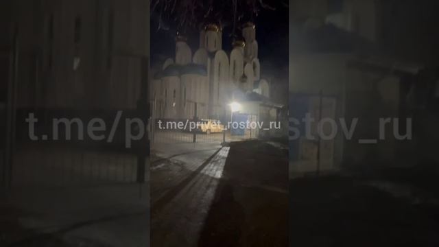 На Военведе в районе церкви автомобиль влетел в пустую припаркованную фуру. 😳