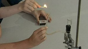 021. Горение водорода