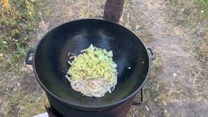 ЯИЧНИЦА по Царски в казане на костре. Ужин за 15 мин.