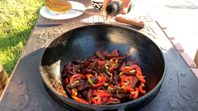 СЪЕЛИ сразу всё. МЯСО ПО-ТАЙСКИ. Говядина в кисло-сладком соусе. ENG SUB