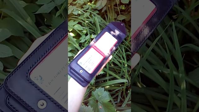 Кошелек - обложка для денег, карт удостоверения и автодокументов.