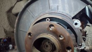 BMW X5 E53 замена колодок ручника и замена задних направляющих