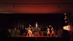 Пластический спектакль Попавшие в сеть