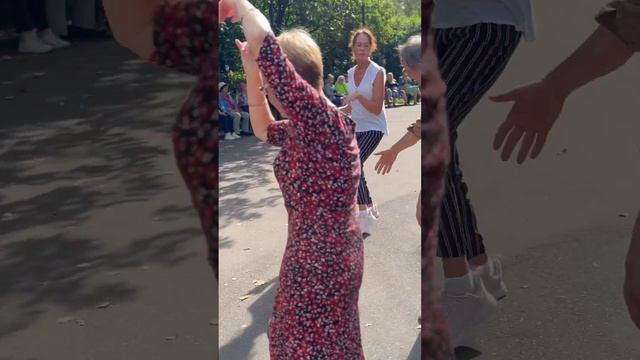 Сойти с ума. Танцы  в Сокольниках #сокольники #танцплощадка #dance