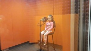 Запись в студии песни До ре ми /  тук тук проверяем звук песня / как мы записывали песню в студии