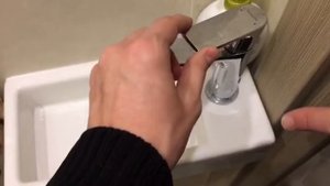 Мини-раковина для туалета.