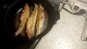 Жарю рыбу ряпушку