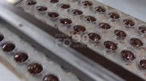 Отливка шоколадных конфет