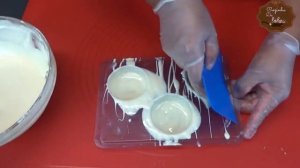 Процесс приготовления этого вкусного мини-шоколадного торта невероятно прост!