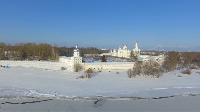 Морозный февральский день. Озеро Ильмень. Юрьев монастырь
