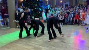 акробатическое трио