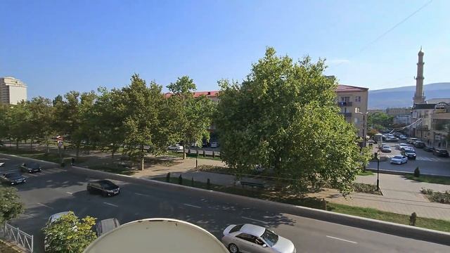 2-х комнатная квартира на 3-ем этаже в самом центре города по пр. Расула Гамзатова смотреть онлайн