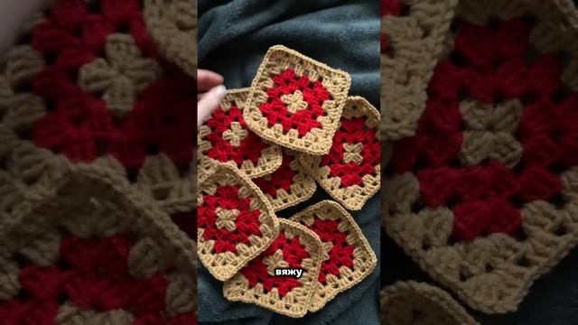 Как вам? Пиши в комментариях❤️ #вязание #knitting #shorts #вязаниекрючком #вязаныйчепчик #капор смотреть онлайн