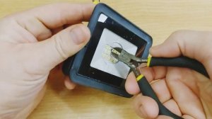 Взял обычный карандаш супер клей и отремонтировал своими руками светодиодный прожектор