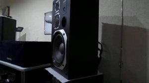 Kenwood LS-110 against Kenwood LS-330