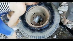 Как разрезать шину от грузовика.