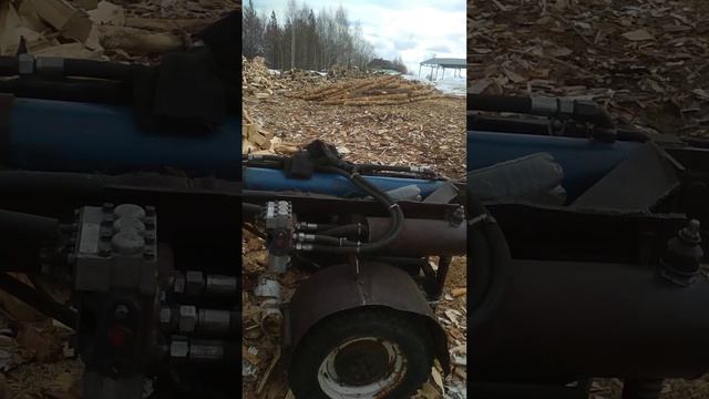 Деревенский дровокол