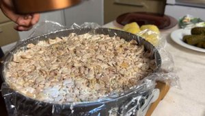 Салат "Грибная поляна" Потрясающе вкусный салат на праздничный стол.