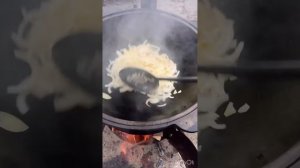 Куриные крылышки с картошкой в казане