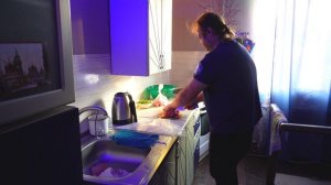 Пенсионерка лучше съест сама мясо