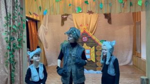 "Волк и восемь козлят на новый лад" младшая группа хора "Квинта"