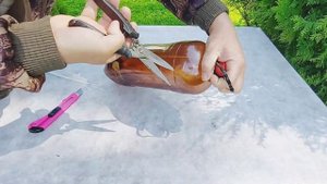Стукалка ветряк из пластиковой бутылки для отпугивания птиц и кротов самоделка своими руками